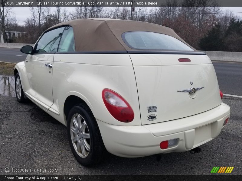 Cool Vanilla White / Pastel Pebble Beige 2006 Chrysler PT Cruiser Touring Convertible