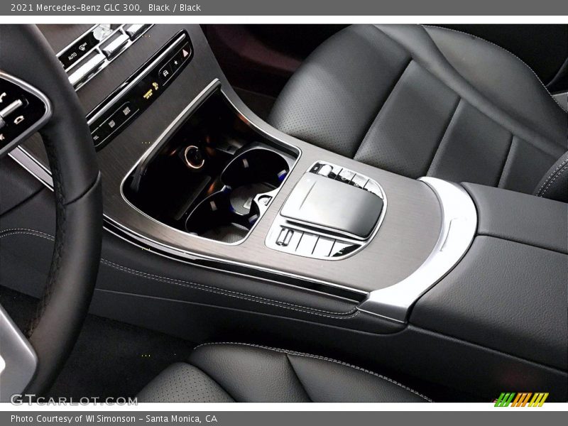 Black / Black 2021 Mercedes-Benz GLC 300