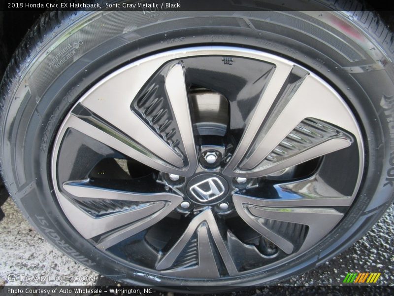 Sonic Gray Metallic / Black 2018 Honda Civic EX Hatchback