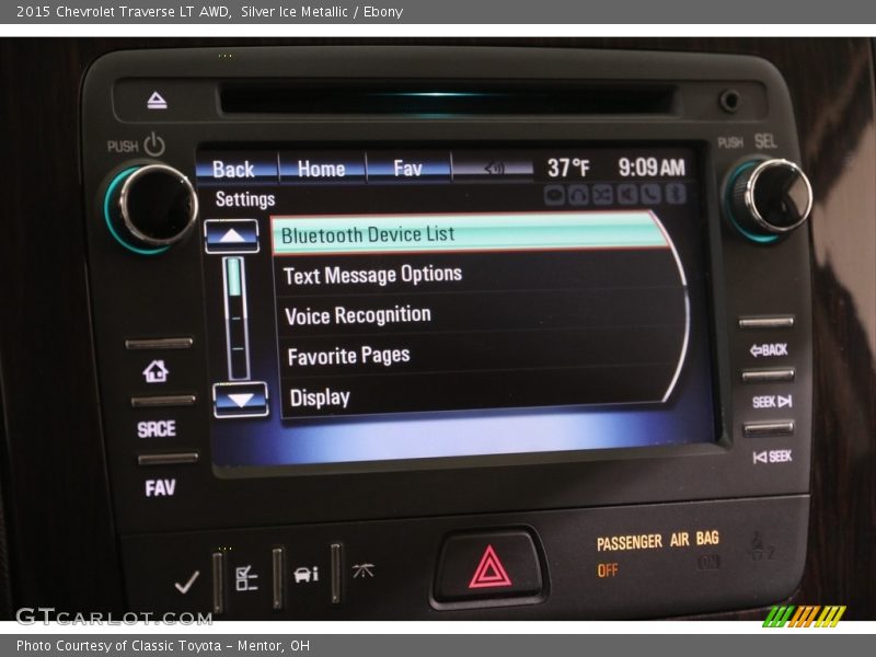 Silver Ice Metallic / Ebony 2015 Chevrolet Traverse LT AWD