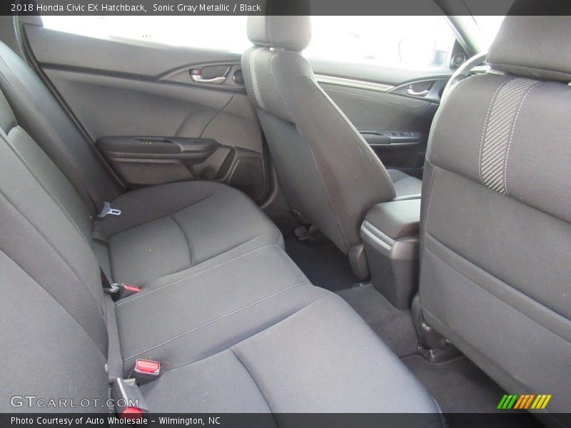 Sonic Gray Metallic / Black 2018 Honda Civic EX Hatchback