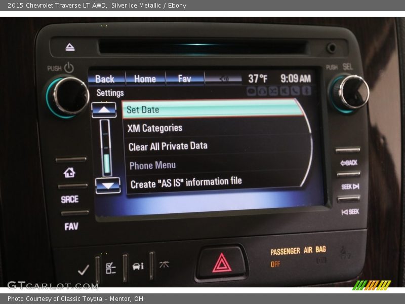 Silver Ice Metallic / Ebony 2015 Chevrolet Traverse LT AWD