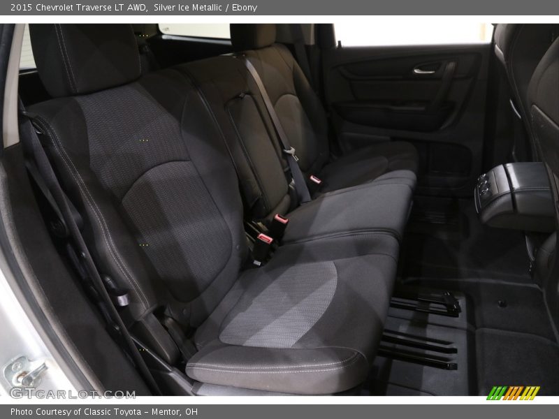 Silver Ice Metallic / Ebony 2015 Chevrolet Traverse LT AWD