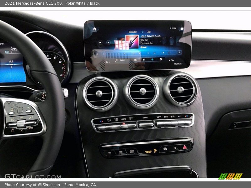 Polar White / Black 2021 Mercedes-Benz GLC 300