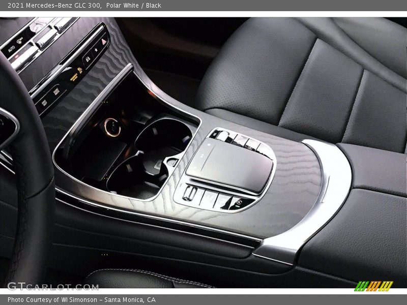 Polar White / Black 2021 Mercedes-Benz GLC 300