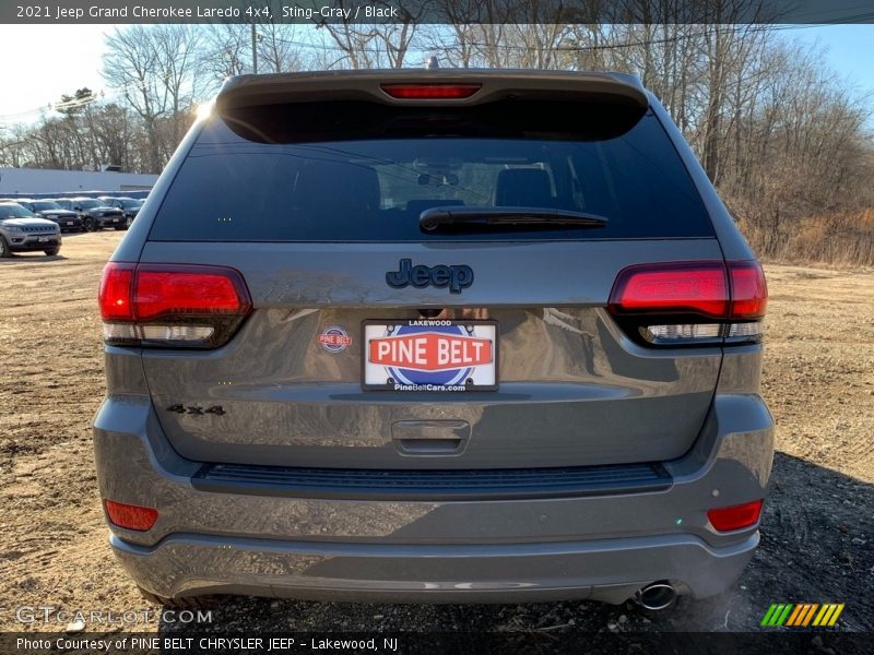 Sting-Gray / Black 2021 Jeep Grand Cherokee Laredo 4x4