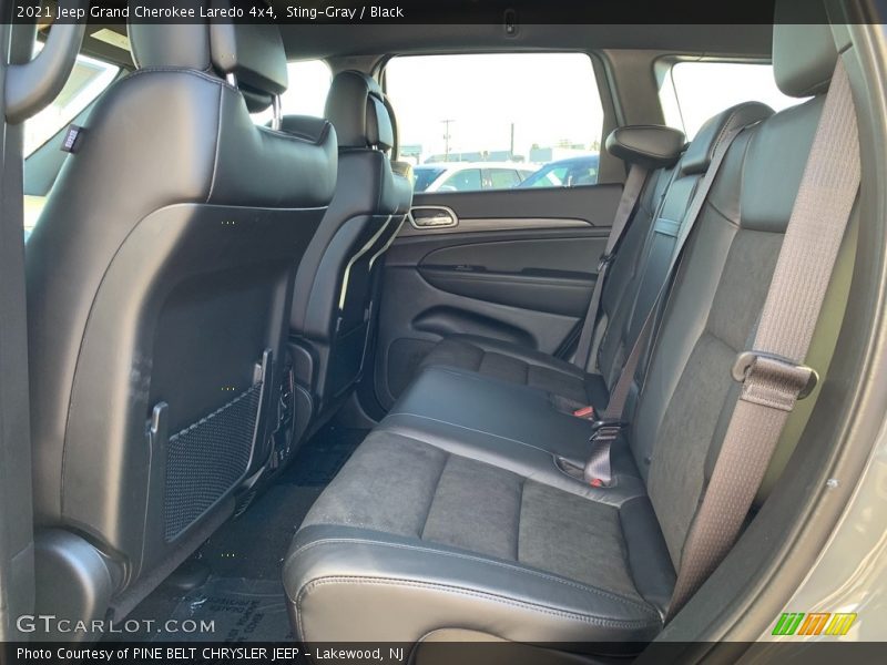 Sting-Gray / Black 2021 Jeep Grand Cherokee Laredo 4x4