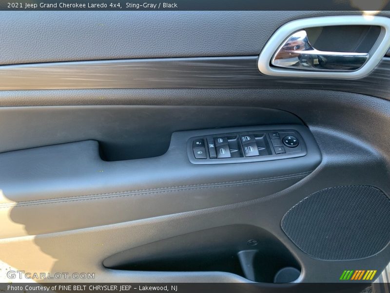 Sting-Gray / Black 2021 Jeep Grand Cherokee Laredo 4x4