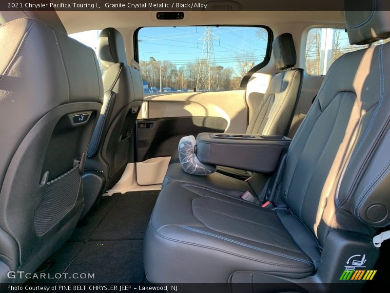 Granite Crystal Metallic / Black/Alloy 2021 Chrysler Pacifica Touring L
