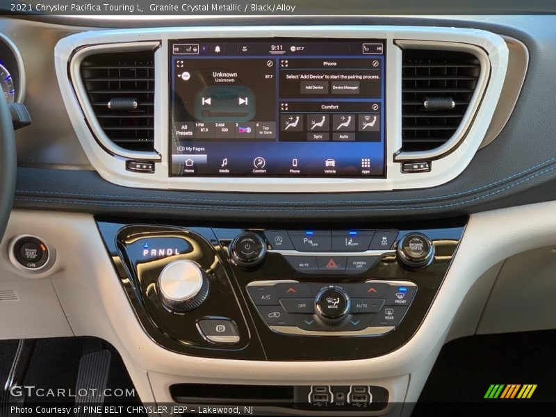 Granite Crystal Metallic / Black/Alloy 2021 Chrysler Pacifica Touring L