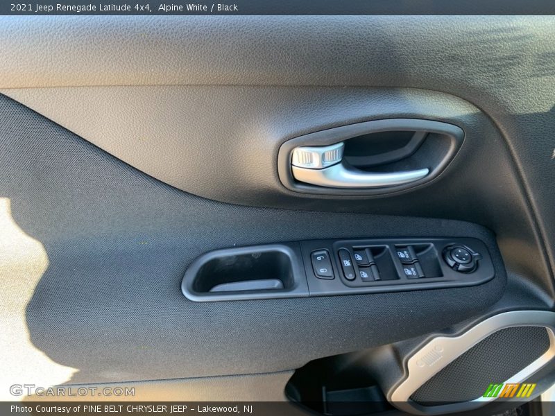 Alpine White / Black 2021 Jeep Renegade Latitude 4x4