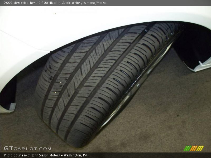 Arctic White / Almond/Mocha 2009 Mercedes-Benz C 300 4Matic