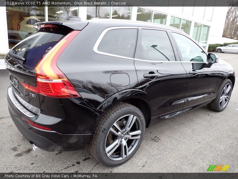 Onyx Black Metallic / Charcoal 2021 Volvo XC60 T5 AWD Momentum