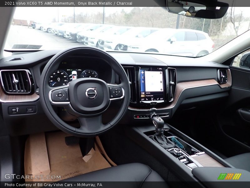 Onyx Black Metallic / Charcoal 2021 Volvo XC60 T5 AWD Momentum