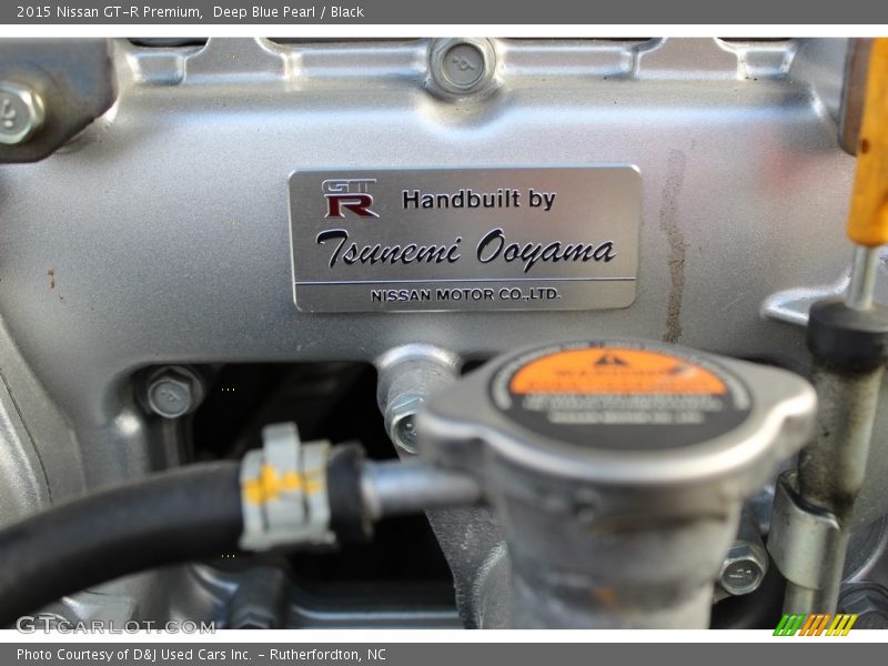  2015 GT-R Premium Logo