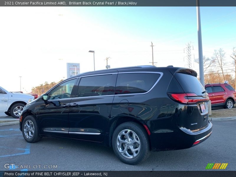 Brilliant Black Crystal Pearl / Black/Alloy 2021 Chrysler Pacifica Limited AWD