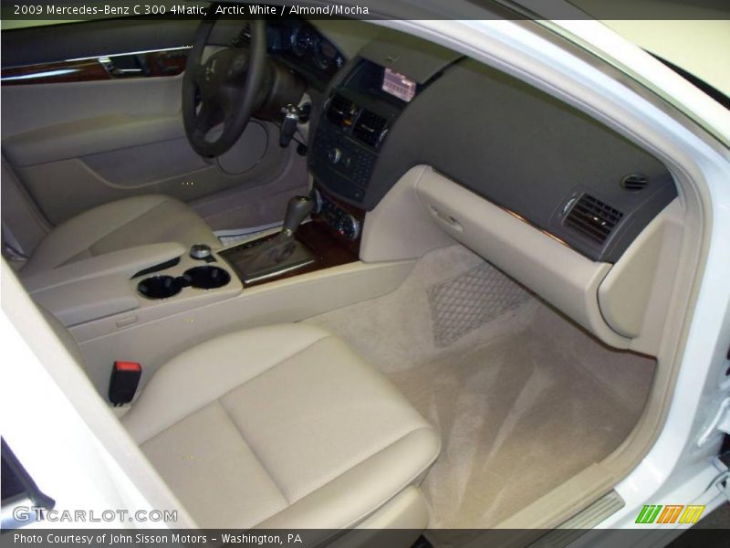 Arctic White / Almond/Mocha 2009 Mercedes-Benz C 300 4Matic