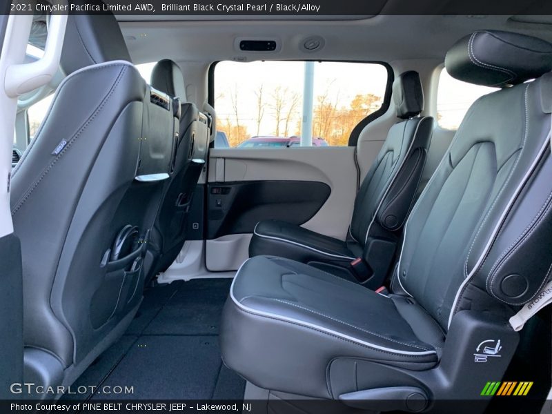 Brilliant Black Crystal Pearl / Black/Alloy 2021 Chrysler Pacifica Limited AWD