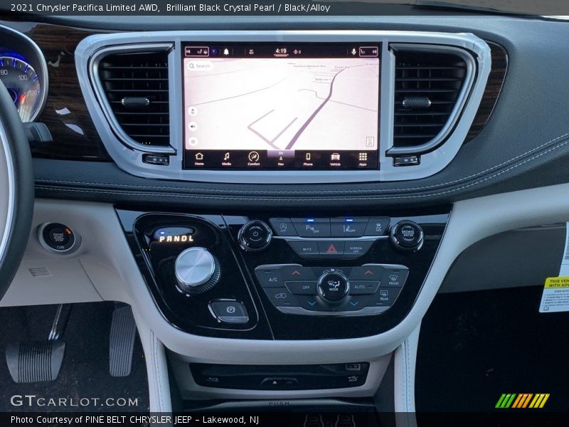 Brilliant Black Crystal Pearl / Black/Alloy 2021 Chrysler Pacifica Limited AWD