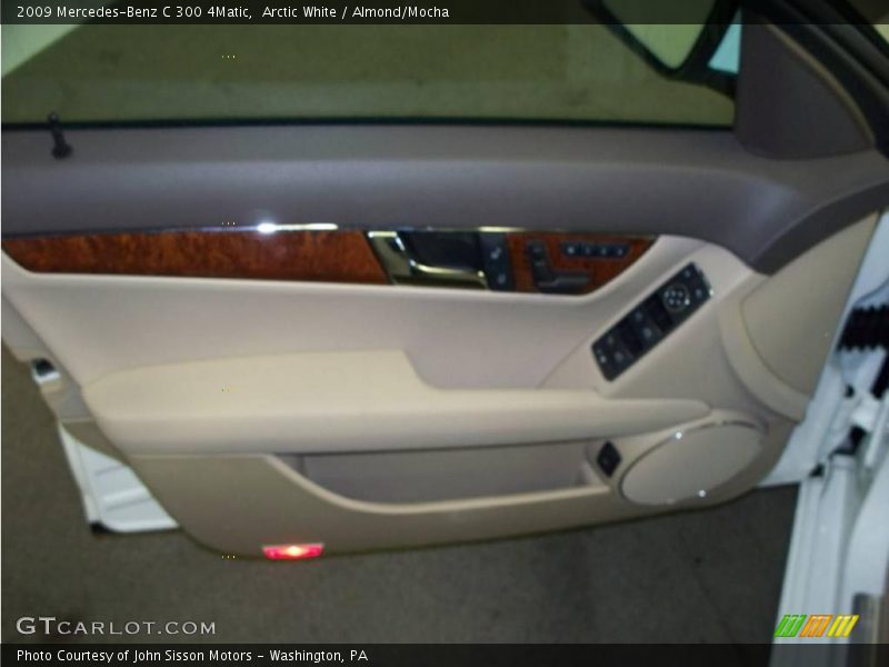 Arctic White / Almond/Mocha 2009 Mercedes-Benz C 300 4Matic