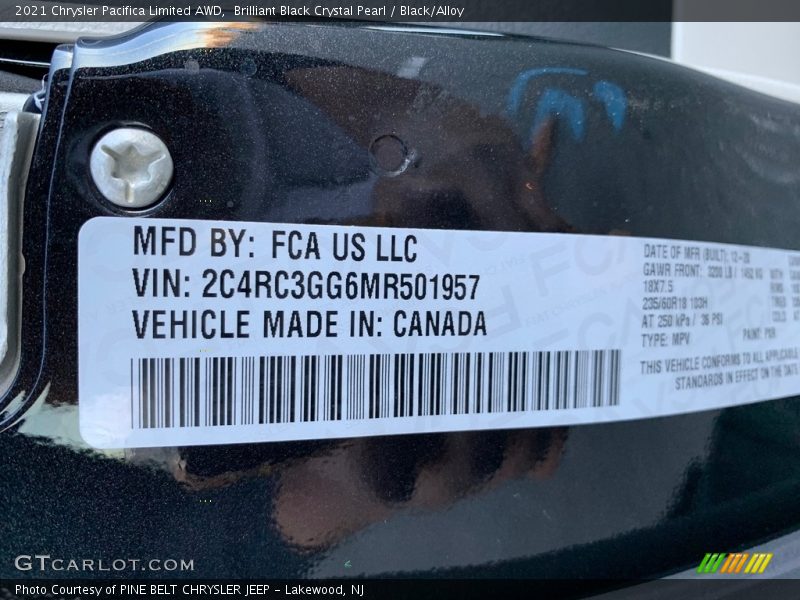 Brilliant Black Crystal Pearl / Black/Alloy 2021 Chrysler Pacifica Limited AWD