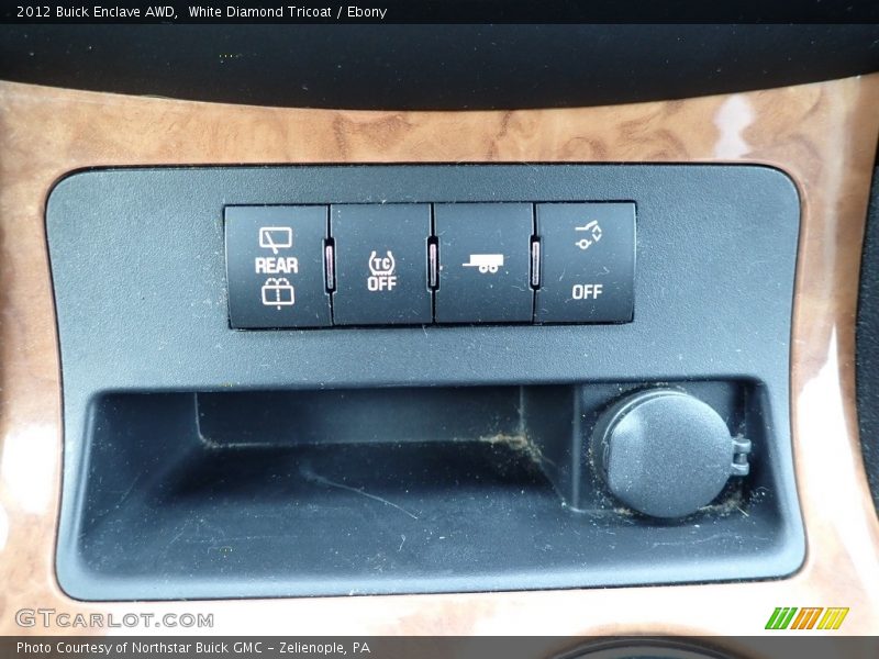 White Diamond Tricoat / Ebony 2012 Buick Enclave AWD