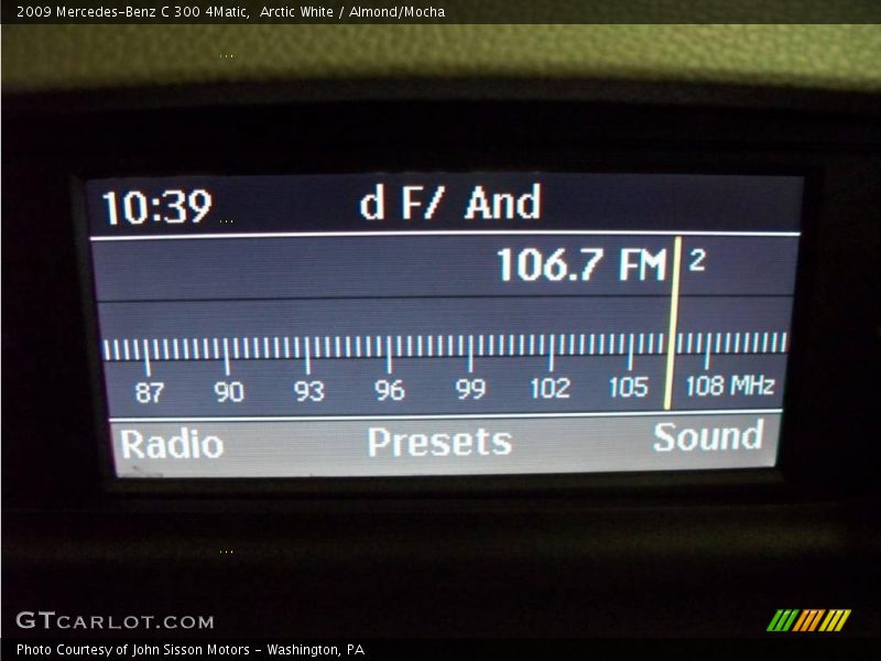 Arctic White / Almond/Mocha 2009 Mercedes-Benz C 300 4Matic