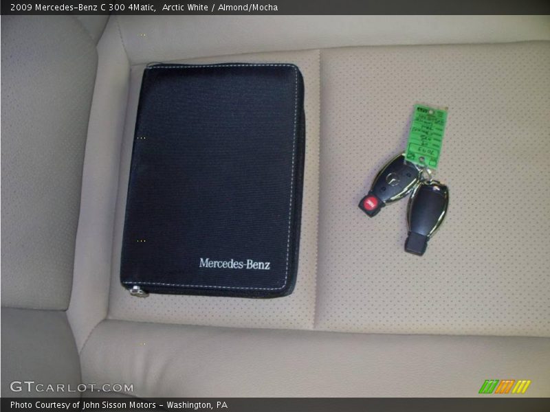 Arctic White / Almond/Mocha 2009 Mercedes-Benz C 300 4Matic