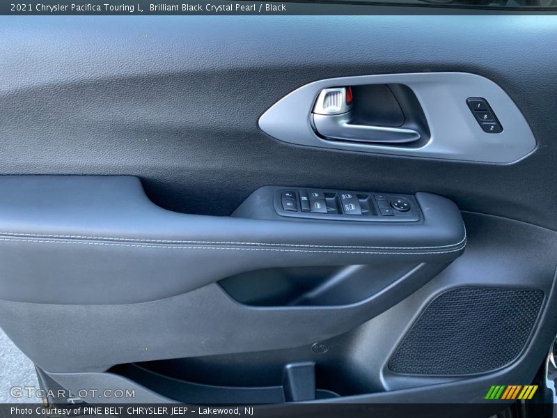 Brilliant Black Crystal Pearl / Black 2021 Chrysler Pacifica Touring L