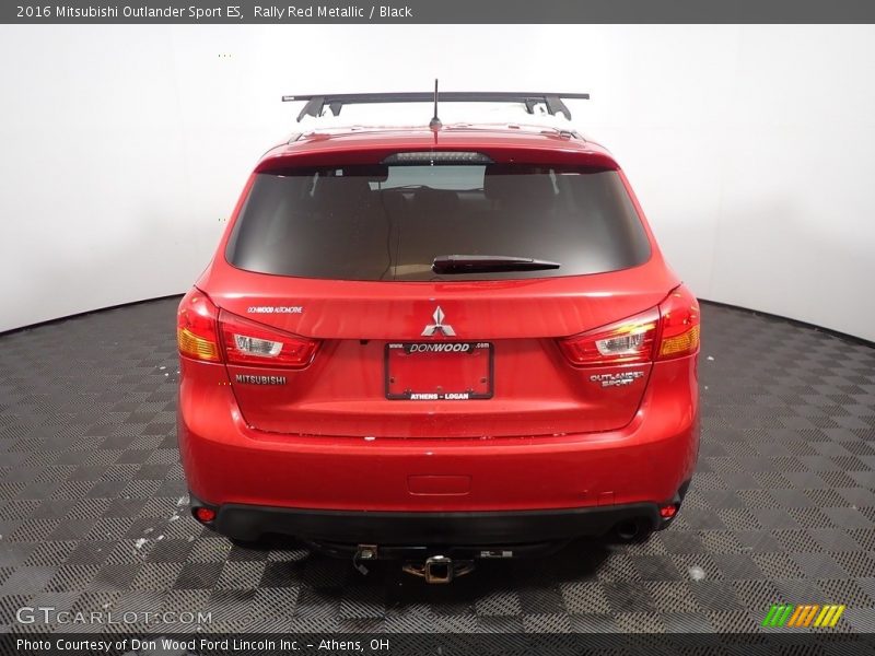 Rally Red Metallic / Black 2016 Mitsubishi Outlander Sport ES
