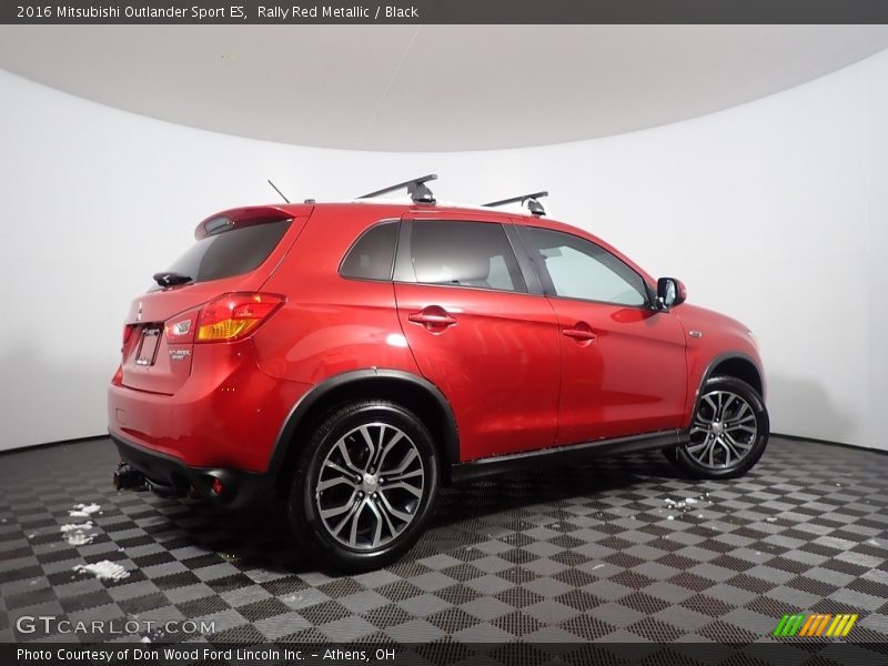 Rally Red Metallic / Black 2016 Mitsubishi Outlander Sport ES