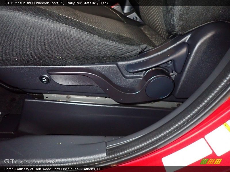 Rally Red Metallic / Black 2016 Mitsubishi Outlander Sport ES