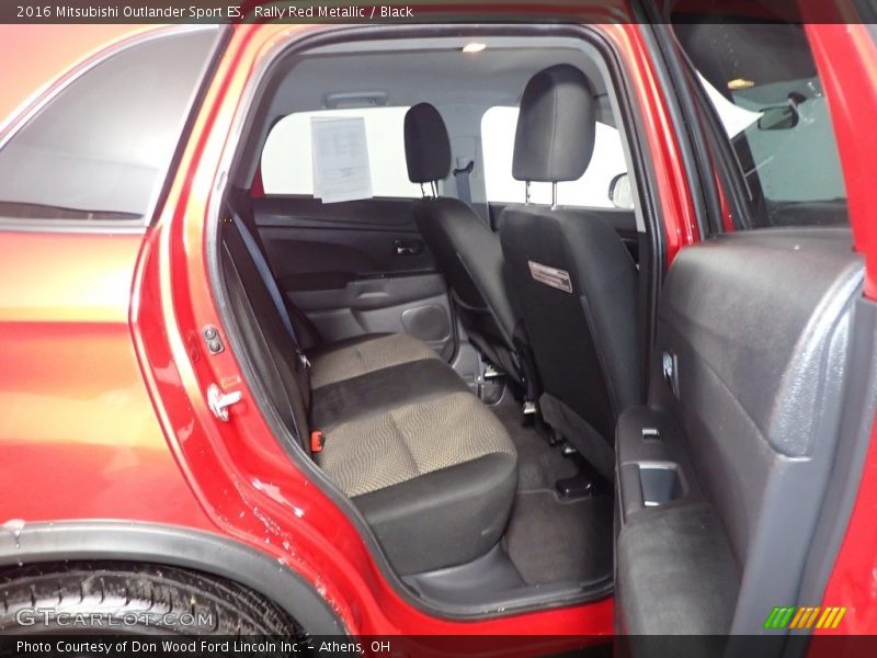 Rally Red Metallic / Black 2016 Mitsubishi Outlander Sport ES