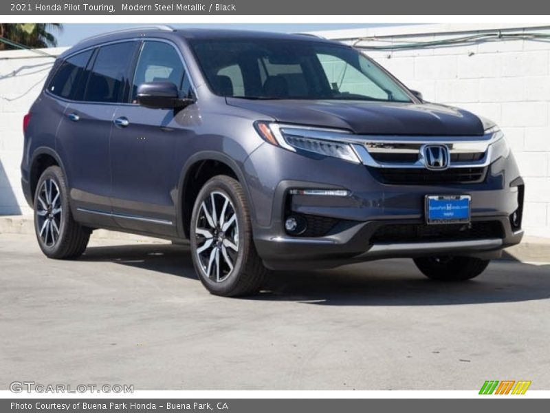 Modern Steel Metallic / Black 2021 Honda Pilot Touring