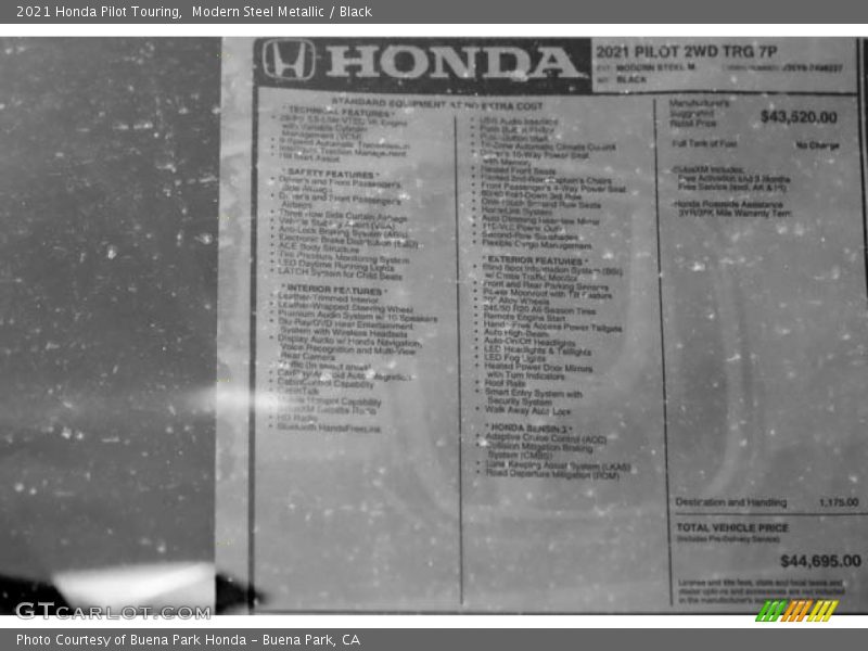 Modern Steel Metallic / Black 2021 Honda Pilot Touring
