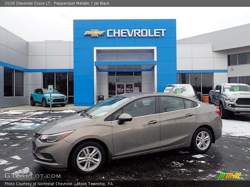 Pepperdust Metallic / Jet Black 2018 Chevrolet Cruze LT