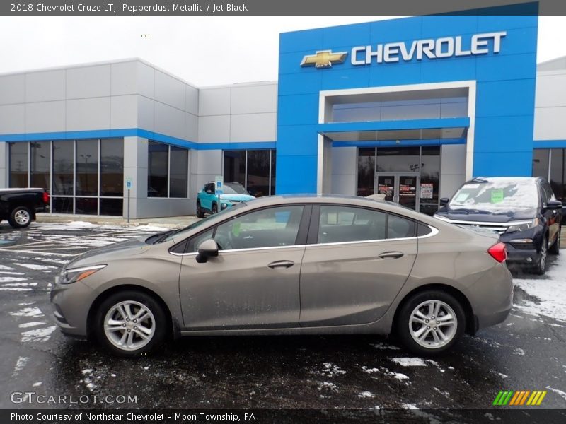 Pepperdust Metallic / Jet Black 2018 Chevrolet Cruze LT