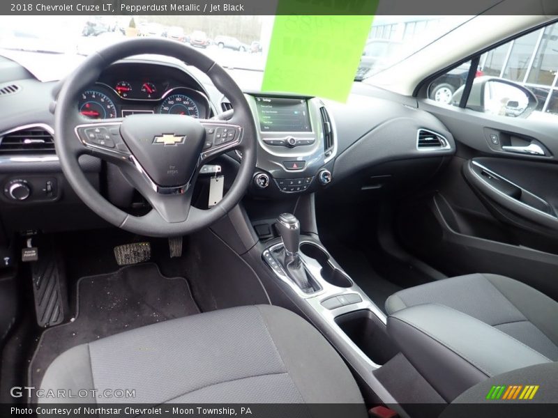 Pepperdust Metallic / Jet Black 2018 Chevrolet Cruze LT