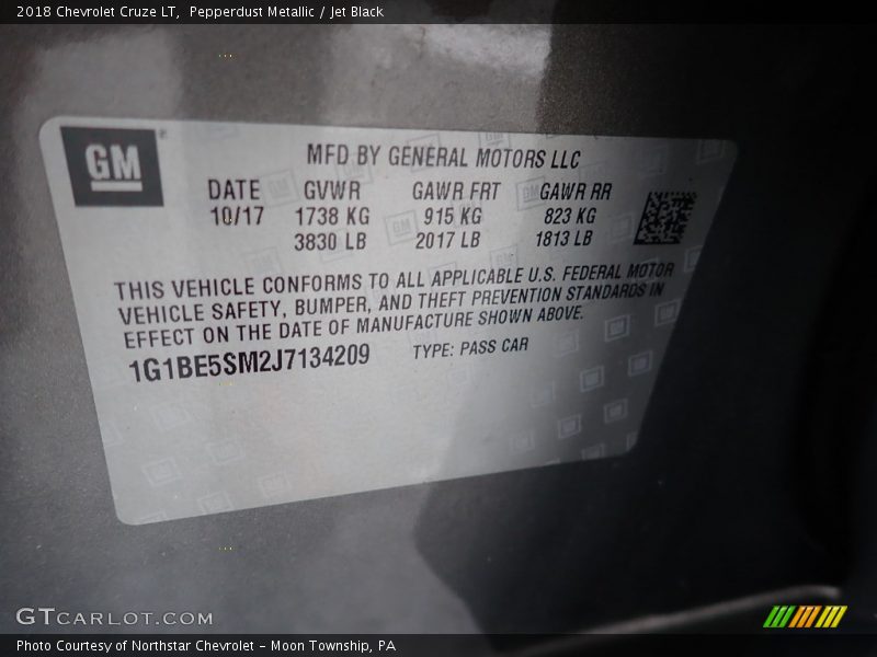 Pepperdust Metallic / Jet Black 2018 Chevrolet Cruze LT