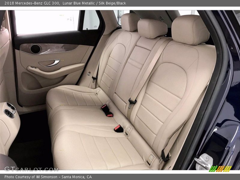 Lunar Blue Metallic / Silk Beige/Black 2018 Mercedes-Benz GLC 300