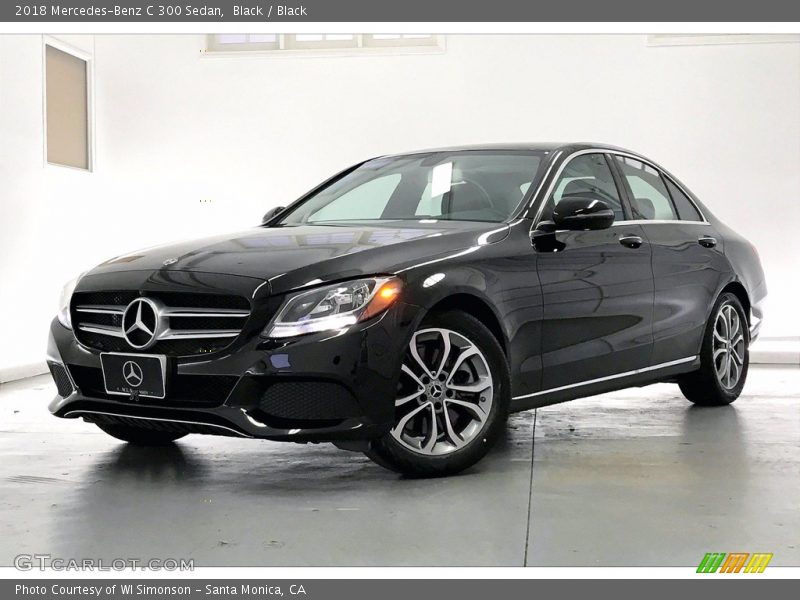 Front 3/4 View of 2018 C 300 Sedan