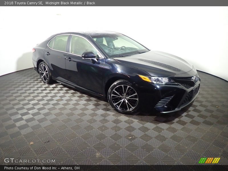 Midnight Black Metallic / Black 2018 Toyota Camry SE
