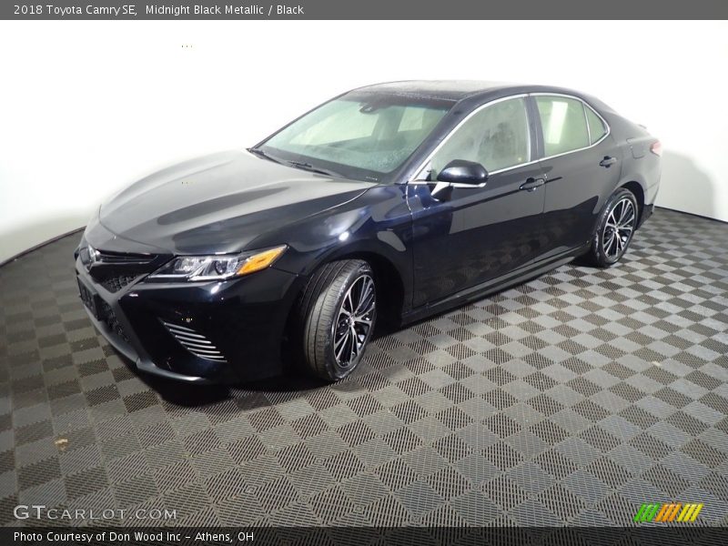 Midnight Black Metallic / Black 2018 Toyota Camry SE