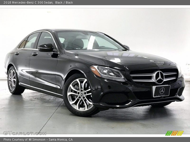 Front 3/4 View of 2018 C 300 Sedan