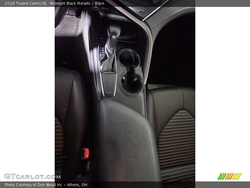 Midnight Black Metallic / Black 2018 Toyota Camry SE