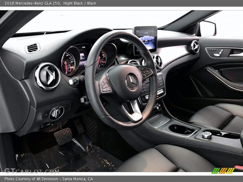 Night Black / Black 2018 Mercedes-Benz GLA 250