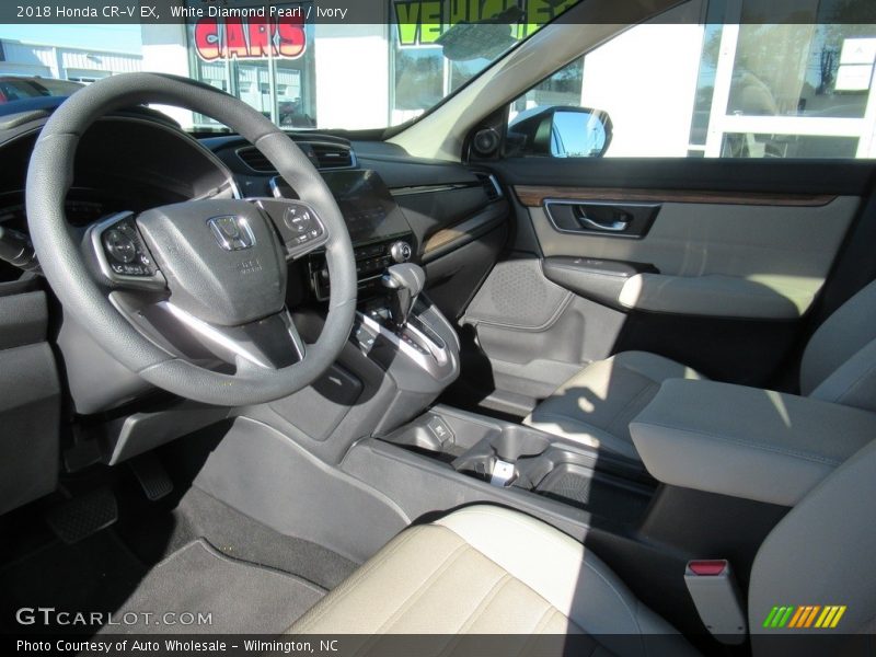White Diamond Pearl / Ivory 2018 Honda CR-V EX