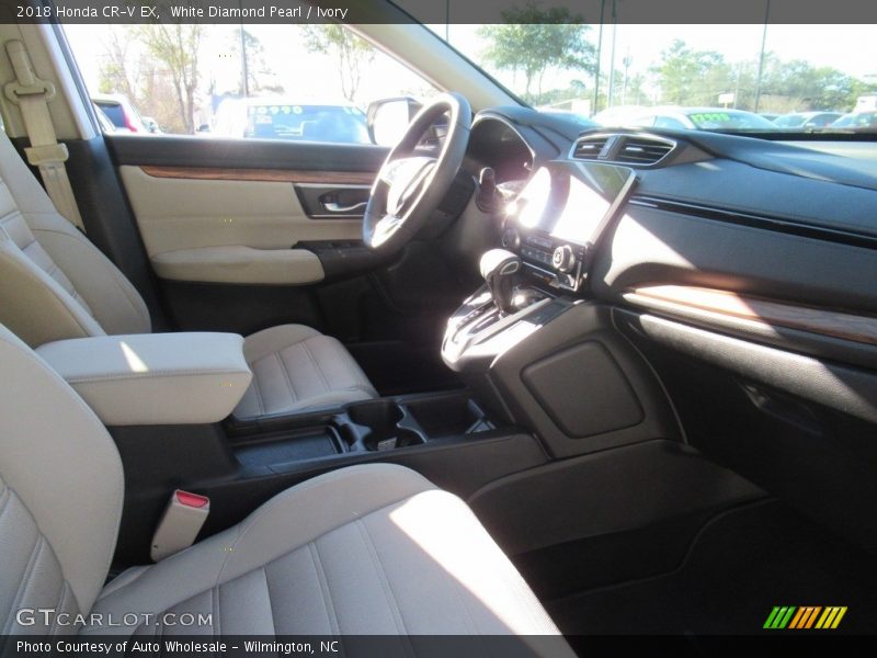 White Diamond Pearl / Ivory 2018 Honda CR-V EX