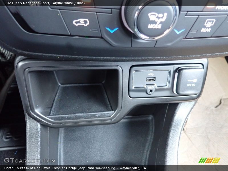 Alpine White / Black 2021 Jeep Renegade Sport