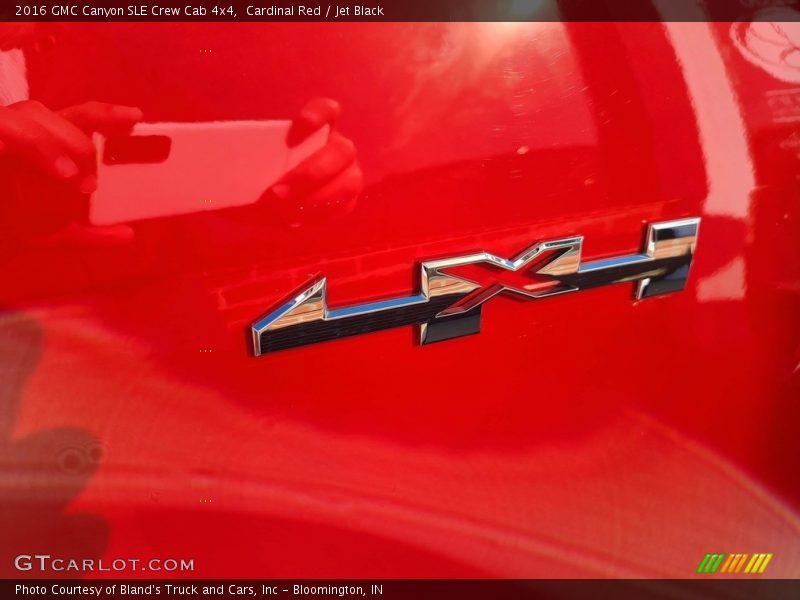 Cardinal Red / Jet Black 2016 GMC Canyon SLE Crew Cab 4x4